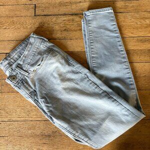 Denizen From Levi’s Gray Low Rise Jegging Jeans Size 5 (27 in waist)